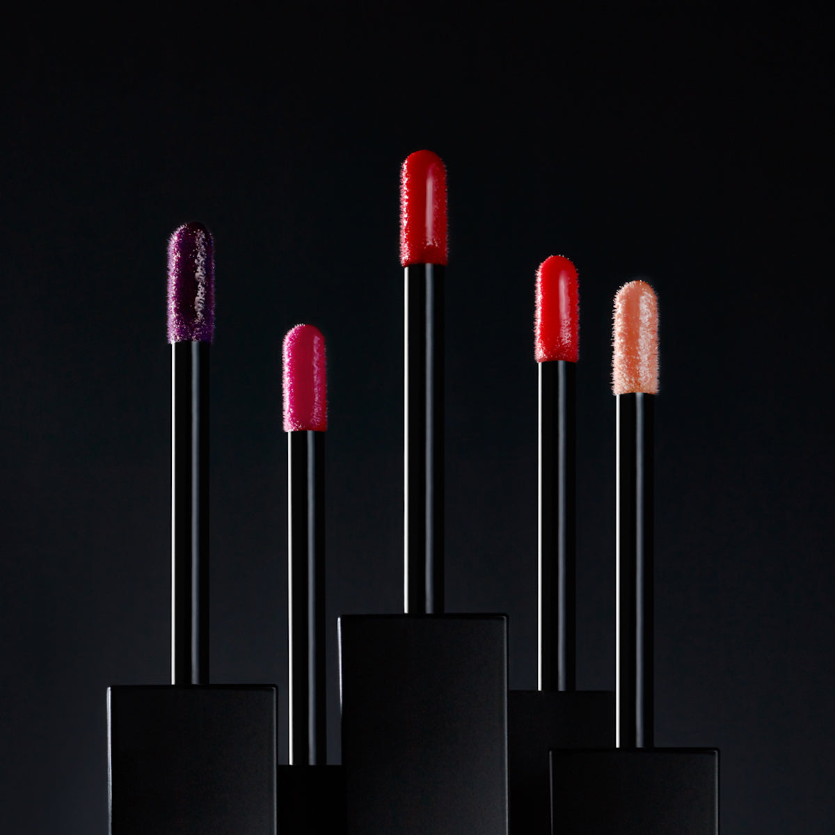 FLAMANT - BRIGHT CORAL - non-sticky, high-shine formula in various pink, purple, peach and red shades