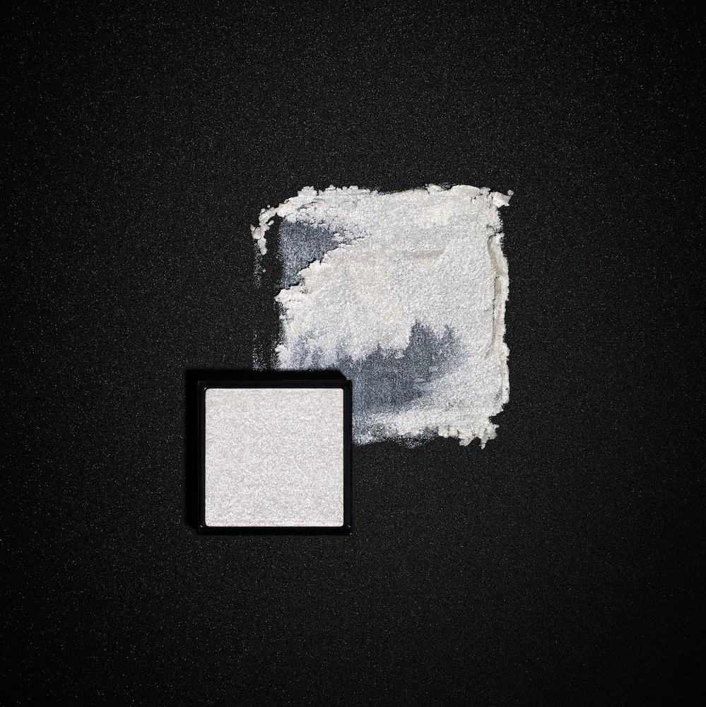 INTERSTELLAR - SILVER - Silver shimmer shadow on light and dark matter