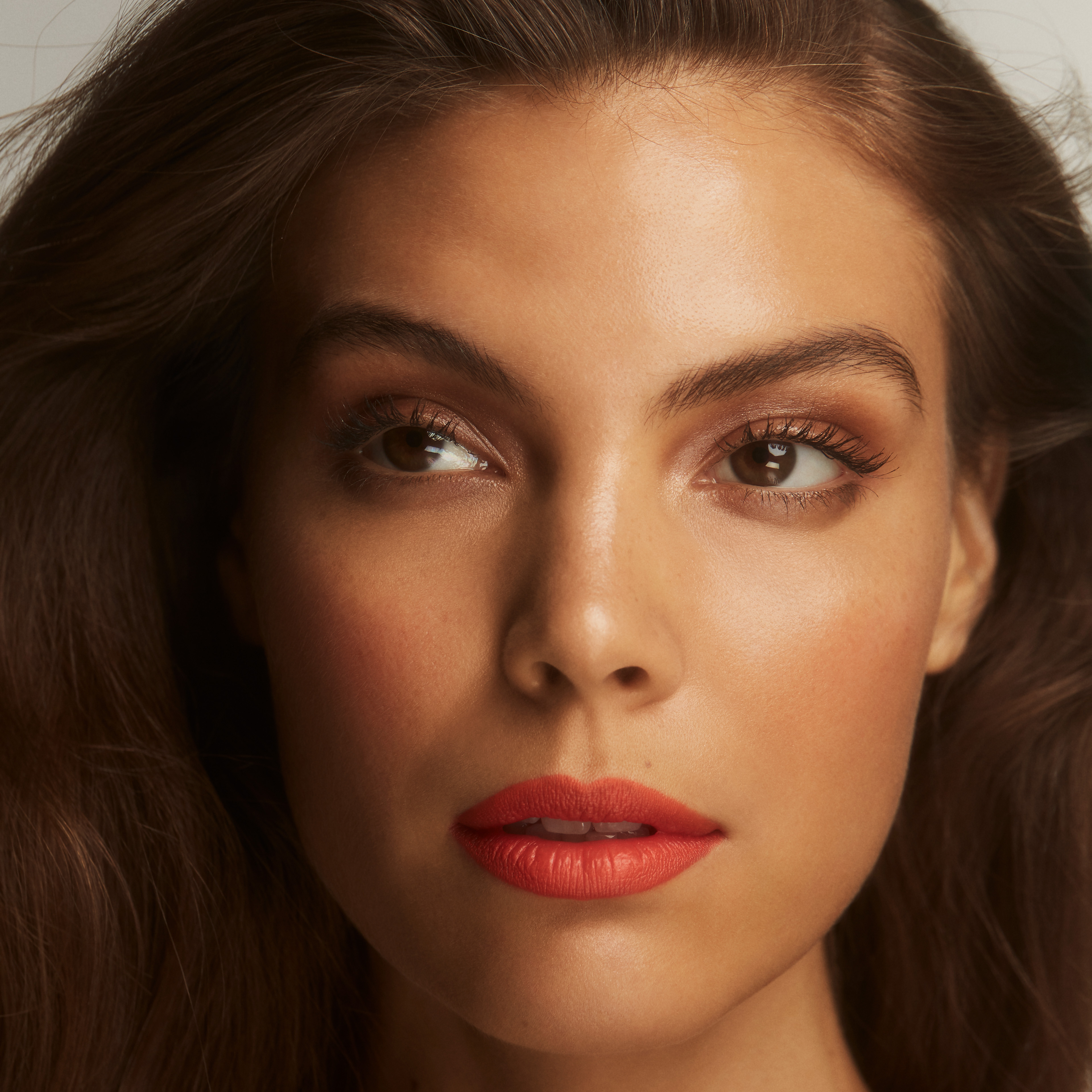 CANTALOUP - GOLDEN MELON - golden melon artistique liquid and powder blushes layered on model