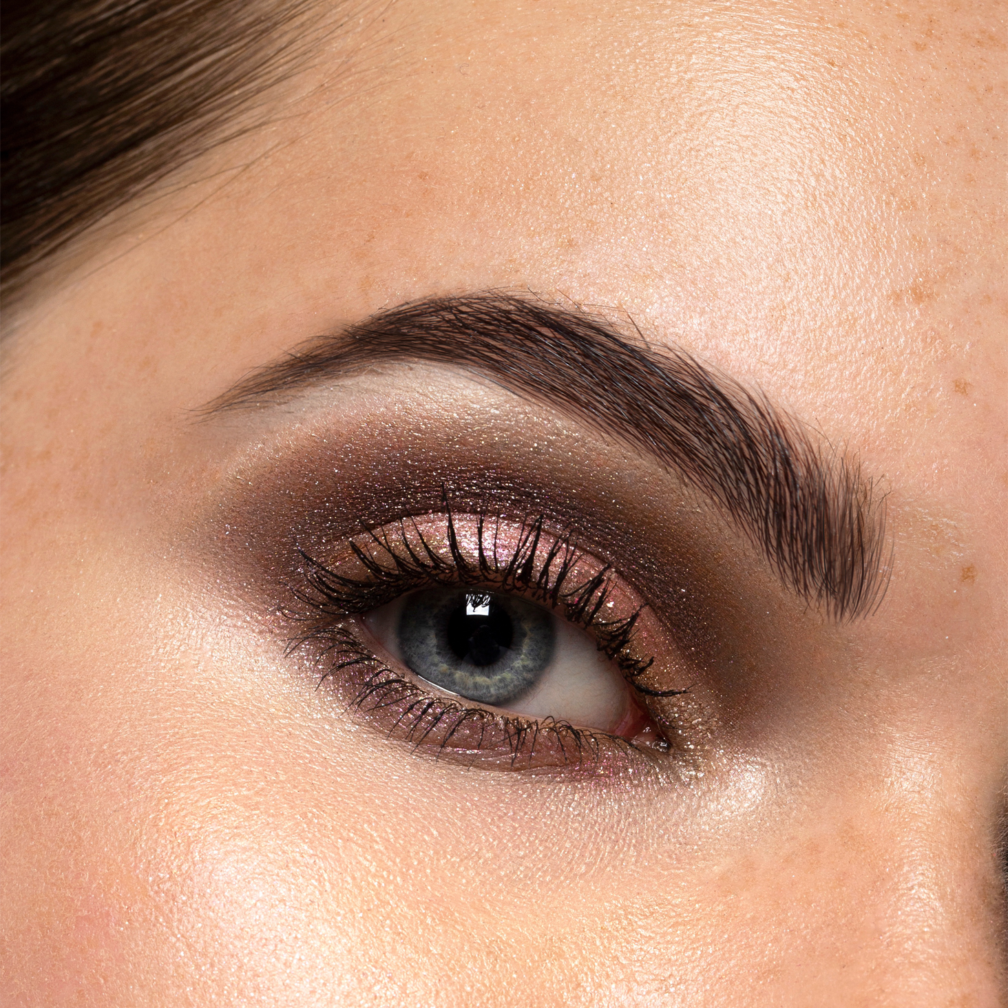 Cosmos Palette - Pink and gold eye quad on model