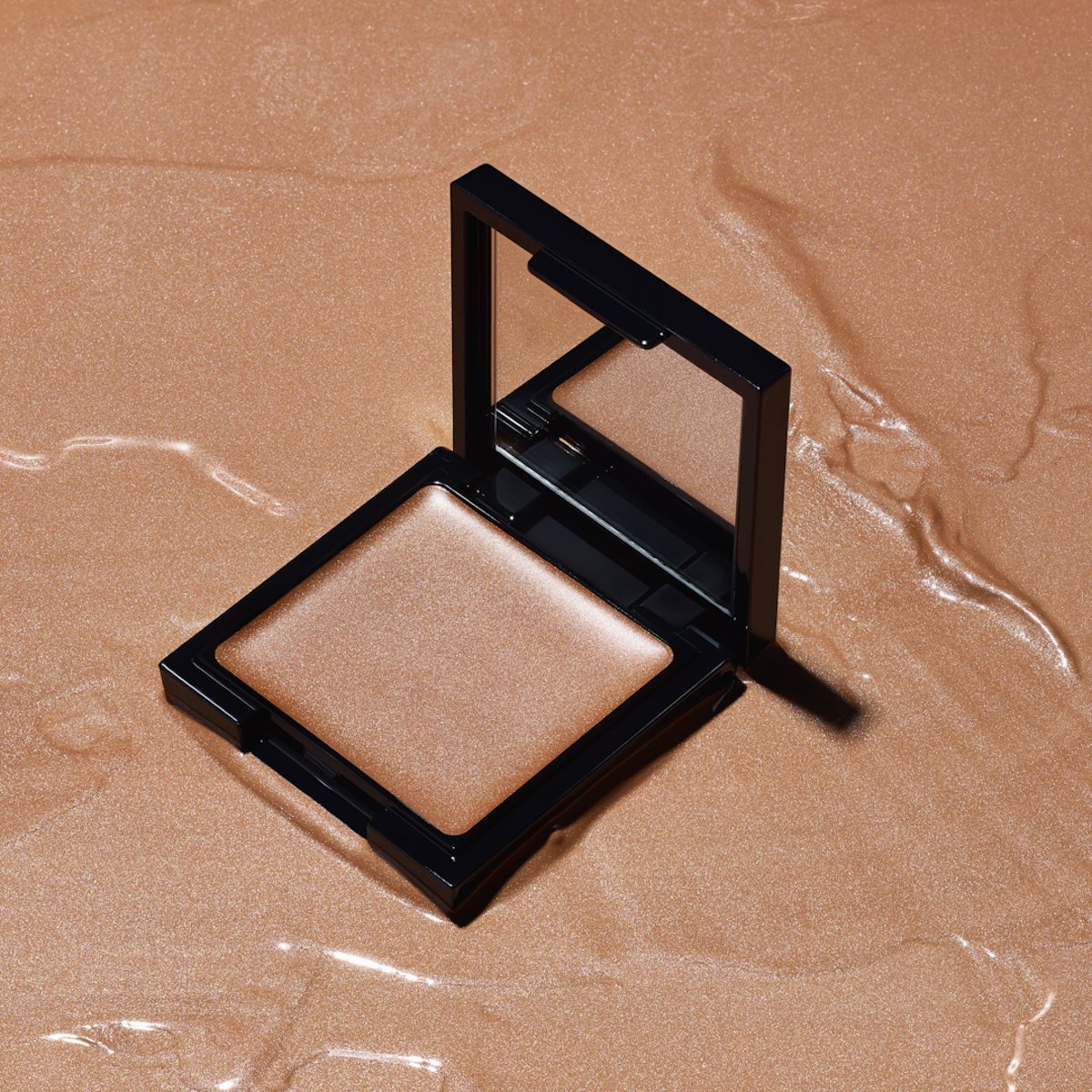 HADAKA - GLISTENING SAND - glistening sand eye gloss